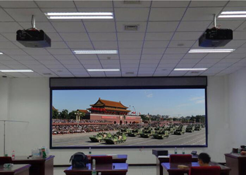 民族品牌,军工选择 光峰激光工程投影机入驻中国最高军事学府