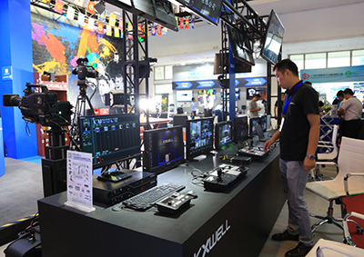 KXWELL演播室智能拍摄解决方案引发BIRTV热议