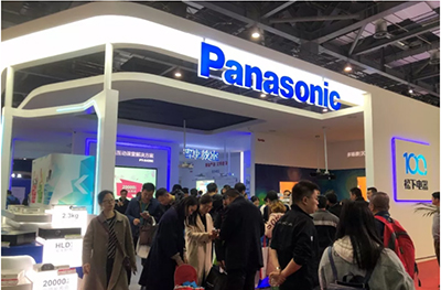 松下商教投影机为推进现代校园新时代助力