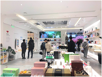 玩转门店营销， “带货王”明基商显屏入驻网易考拉线下店