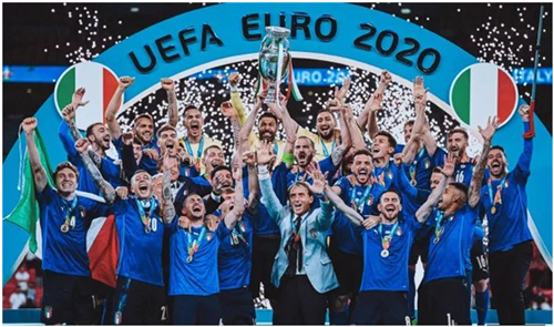 欧洲杯闭幕：“奥拓屏”始终稳定出色地展现着自身的价值